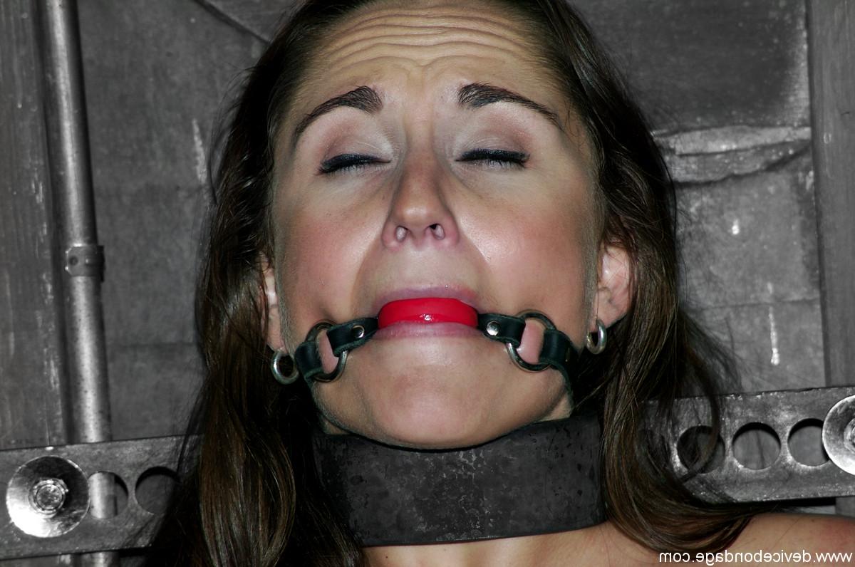 20P Device Bondage Natalia Love