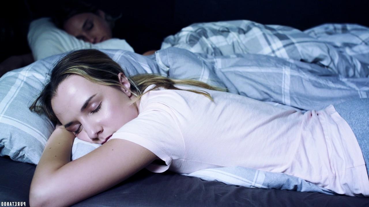 15P Mona Blue has sex with her best friend's father while she sleeps