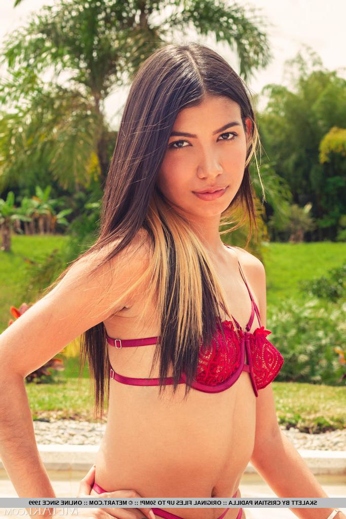 18P Hot teen Skalett does away with red lingerie to go nude in a pool