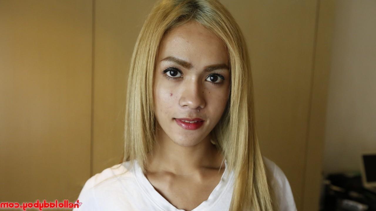 12P Hello Ladyboy performed by Fern Nude Porn Pics
