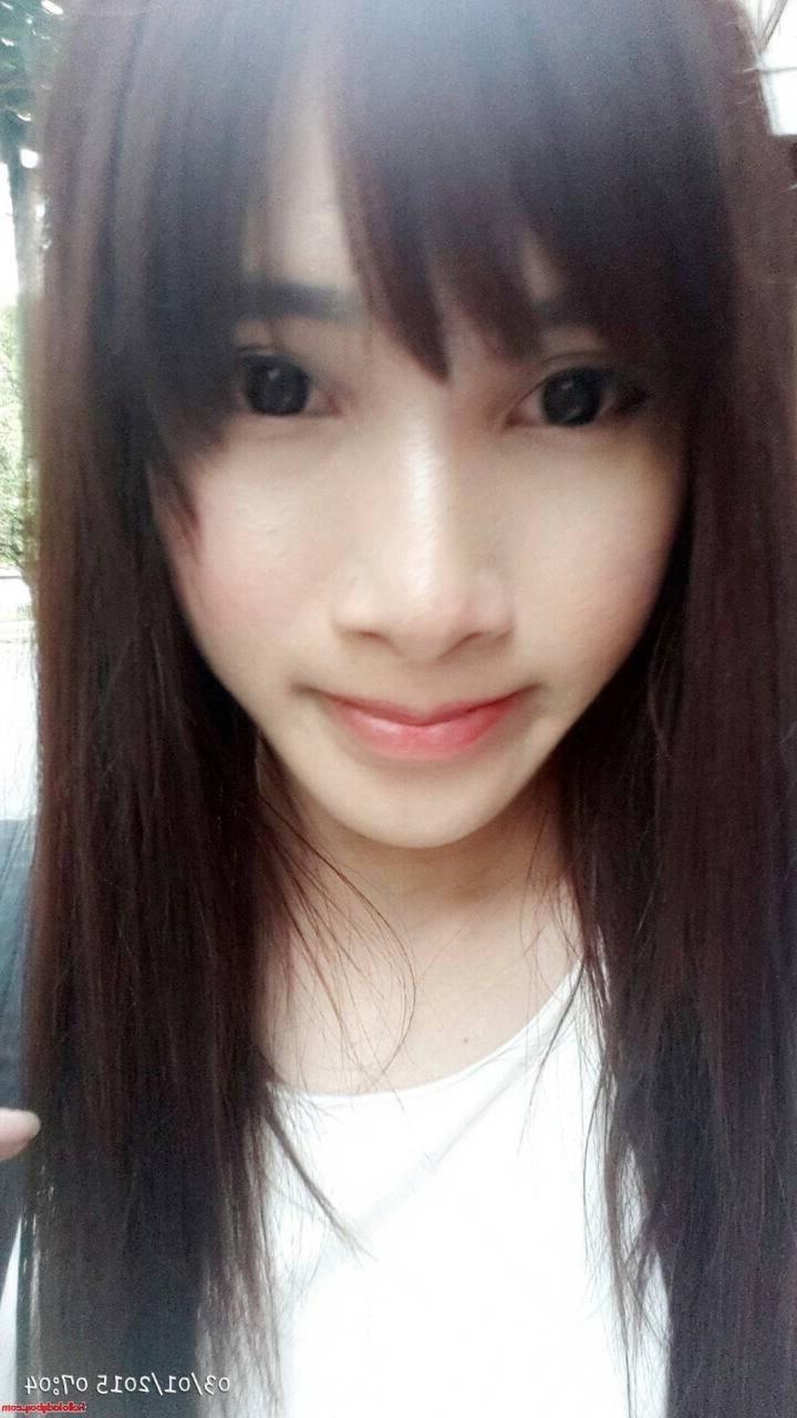 20P Sweet Asian shemale Phoo posing in her hot outfits in her compilation