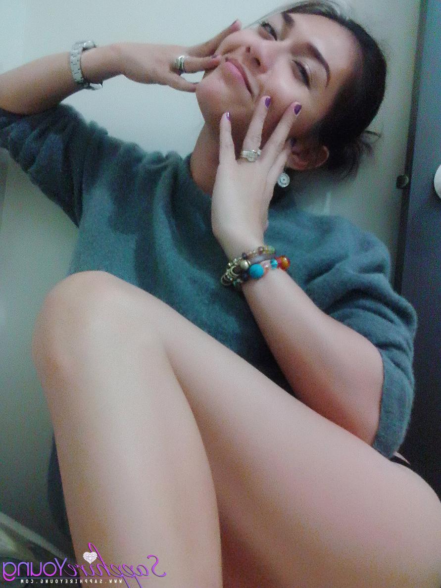 13P Oficial Sapphire Young com imagens de sexo Sapphire Young