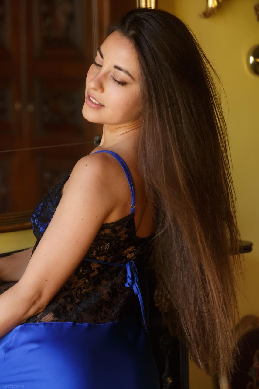 18P Drop-dead gorgeous Spanish model Lorena B strips and poses with epee