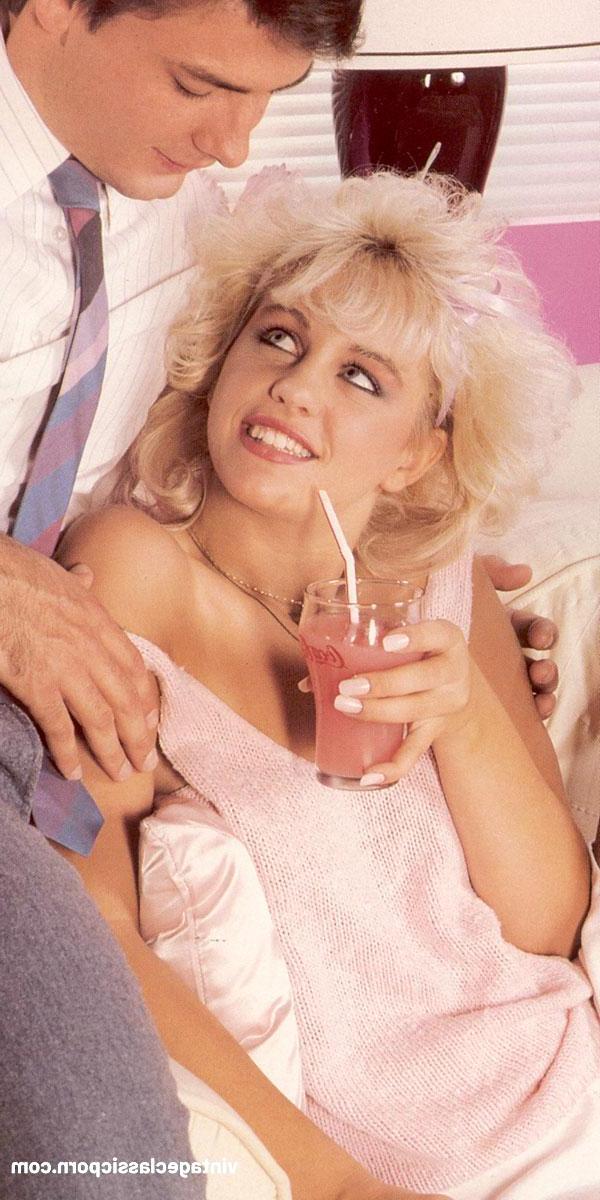 18P Beautiful schoolgirl losing her virginity with a businessman in vintage action
