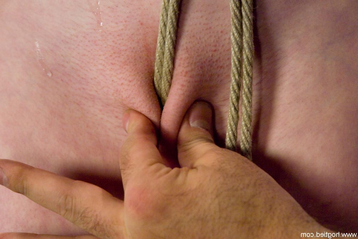 20P Hogtied Alexa Lynn, Sgt Major