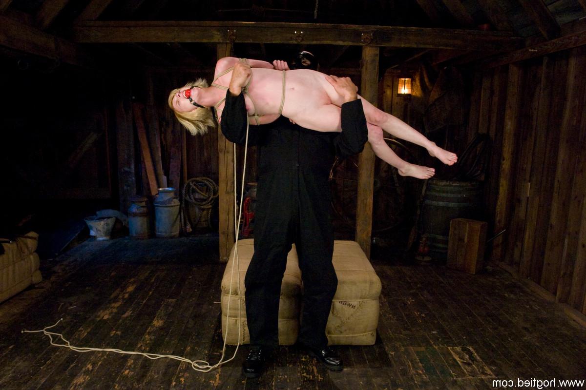 20P Hogtied Alexa Lynn, Sgt Major