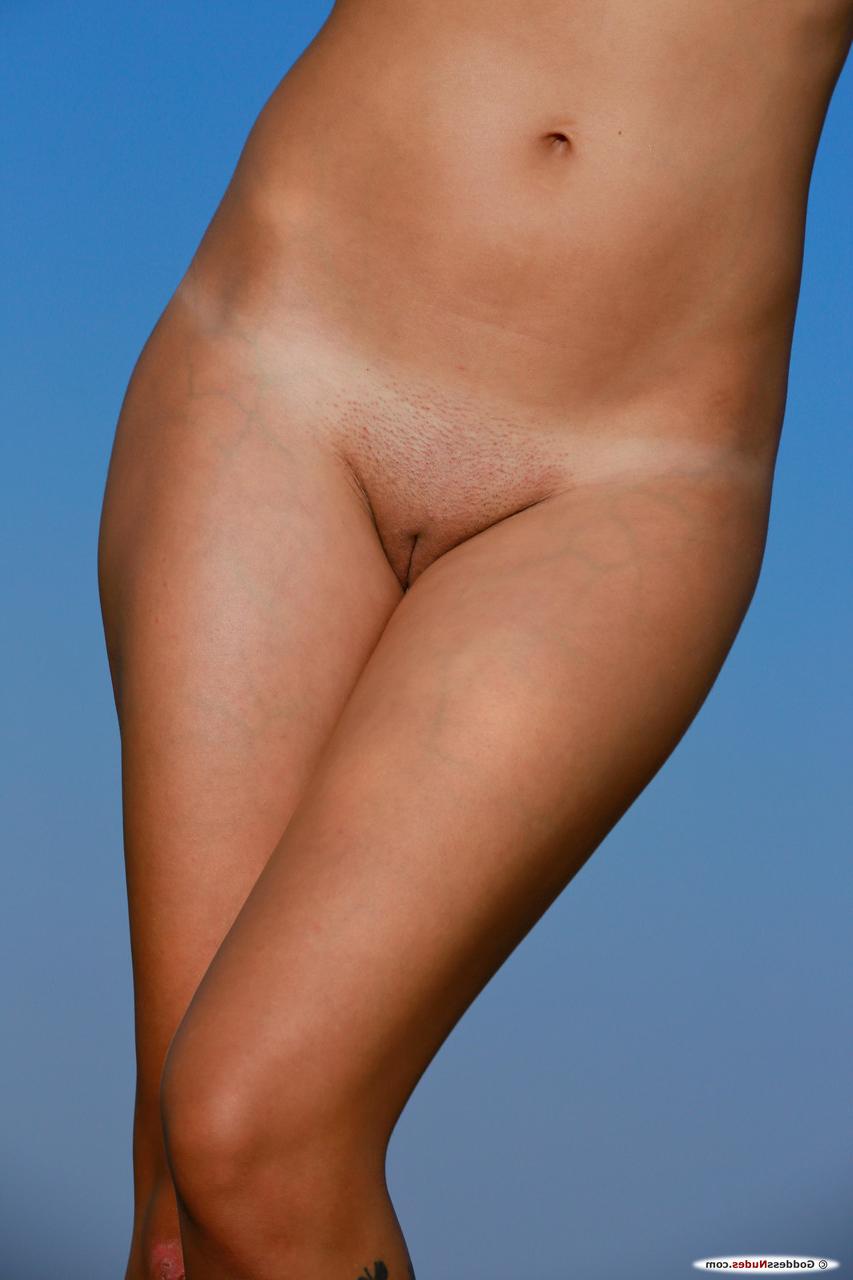 20P Déesse Nue Romana A
