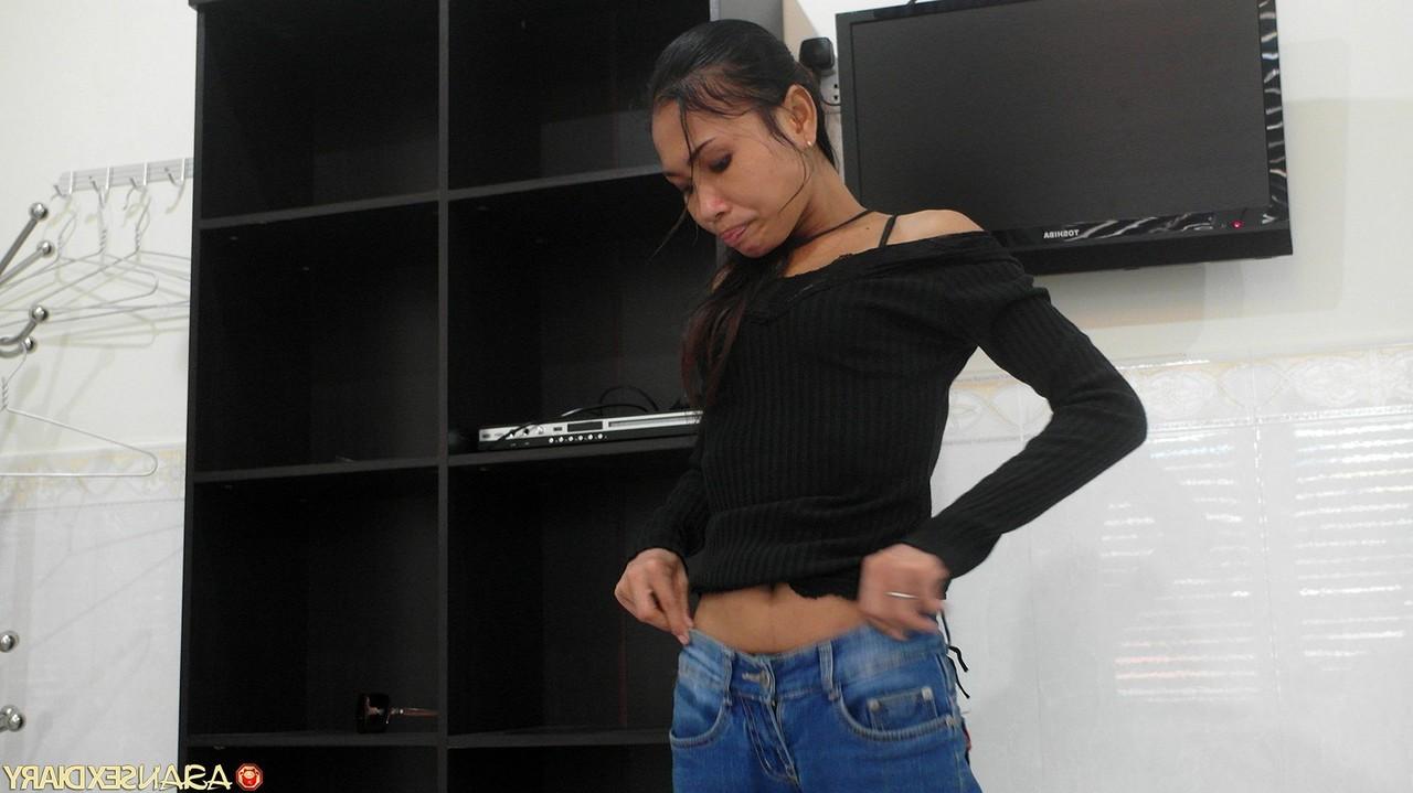 20P Petite Asian babe Ari ends a day out with some POV hardcore sex