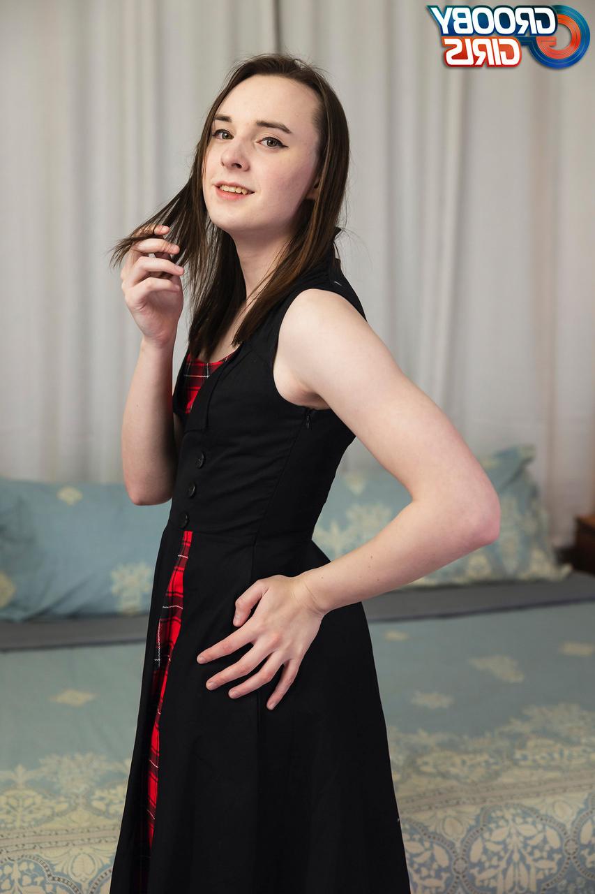 16P Grooby Girls Evie Andrews