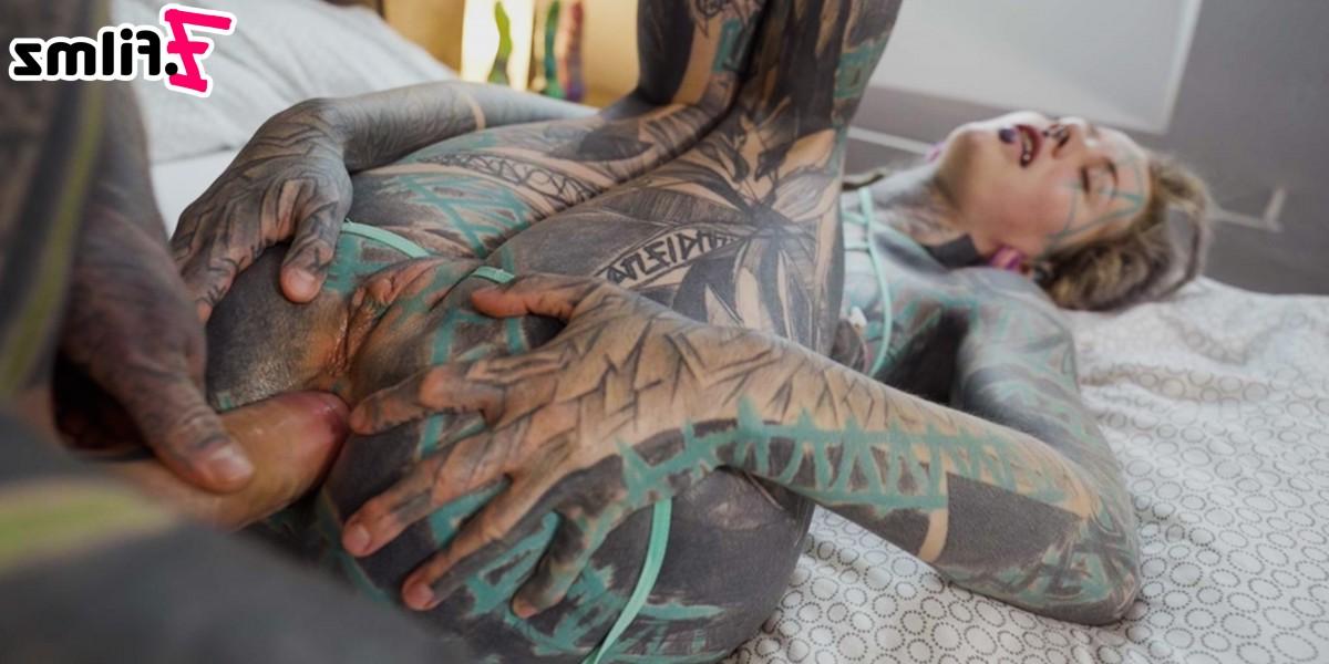 15P Heavily tattooed couple Anuskatzz and Nikolaz Zpageti have sexual intercourse