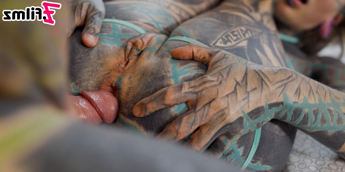 15P Heavily tattooed couple Anuskatzz and Nikolaz Zpageti have sexual intercourse