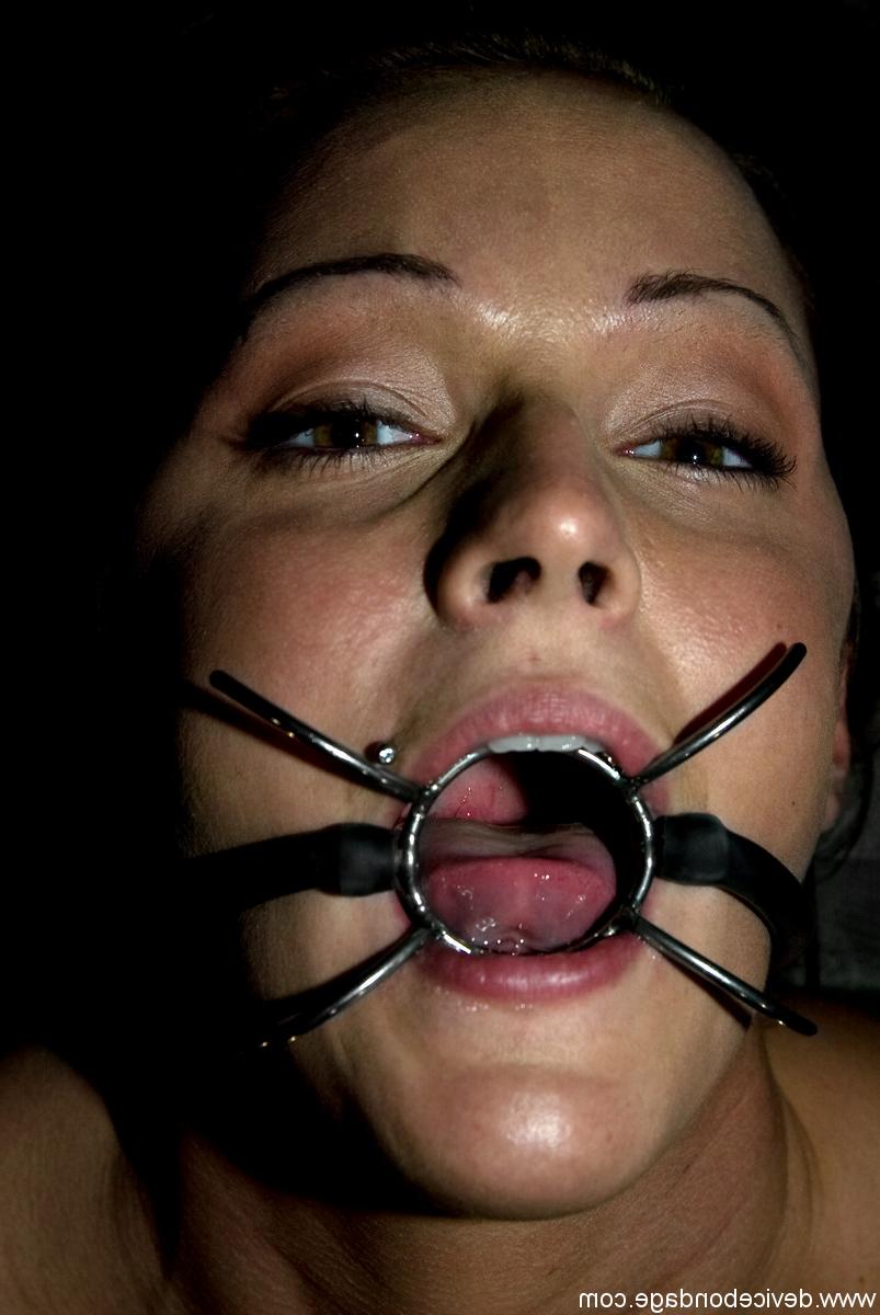 20P Device Bondage Sara Faye, Sgt Major