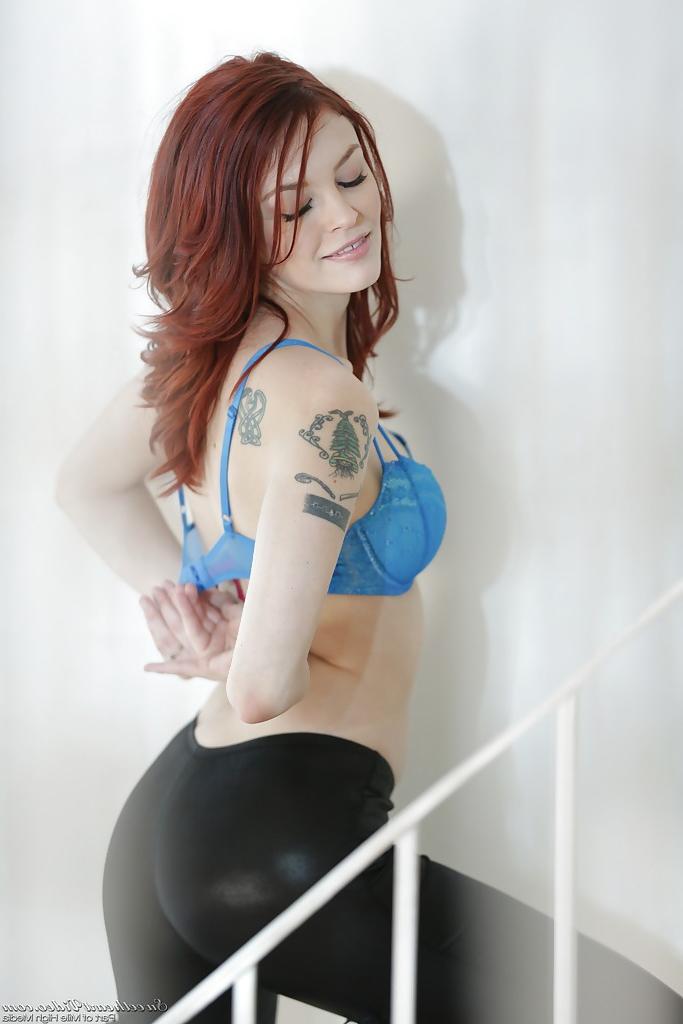 16P Pale redhead beauty Bree Daniels showing off her gorgeous natural tits