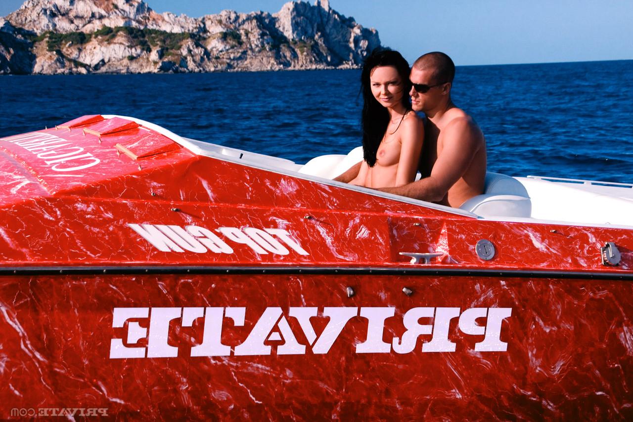 10P Pornstar Suzie Diamond gets banged on a boat while out for a cruise