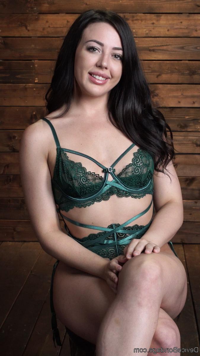 20P Black haired babe Whitney Wright gets bound and toyed in hardcore BDSM action