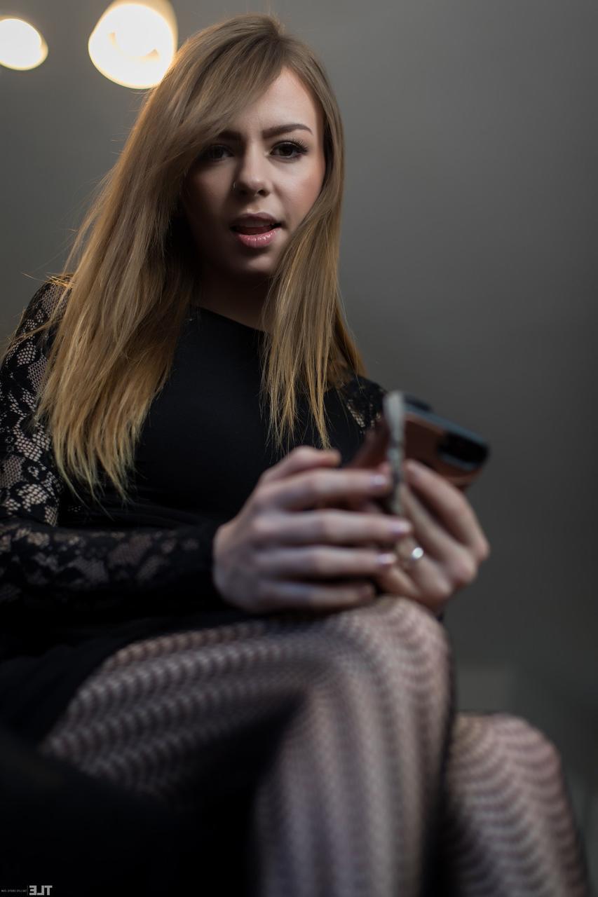 20P Amateur American Alex Blake poses and masturbates in her bodystocking