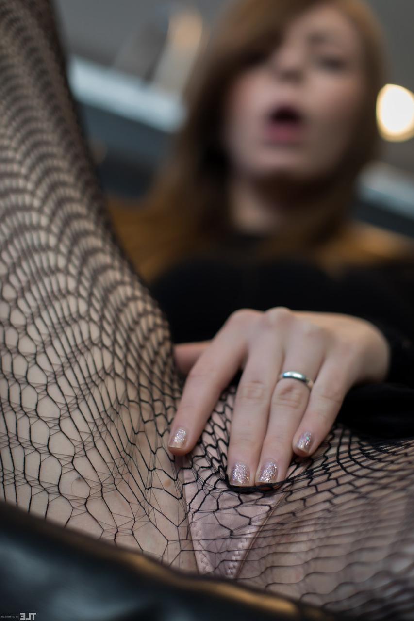 20P Amateur American Alex Blake poses and masturbates in her bodystocking