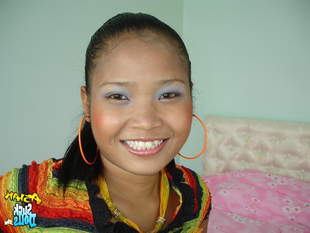 19P Charming Thai babe A unveils her juicy tits and strips to her panties