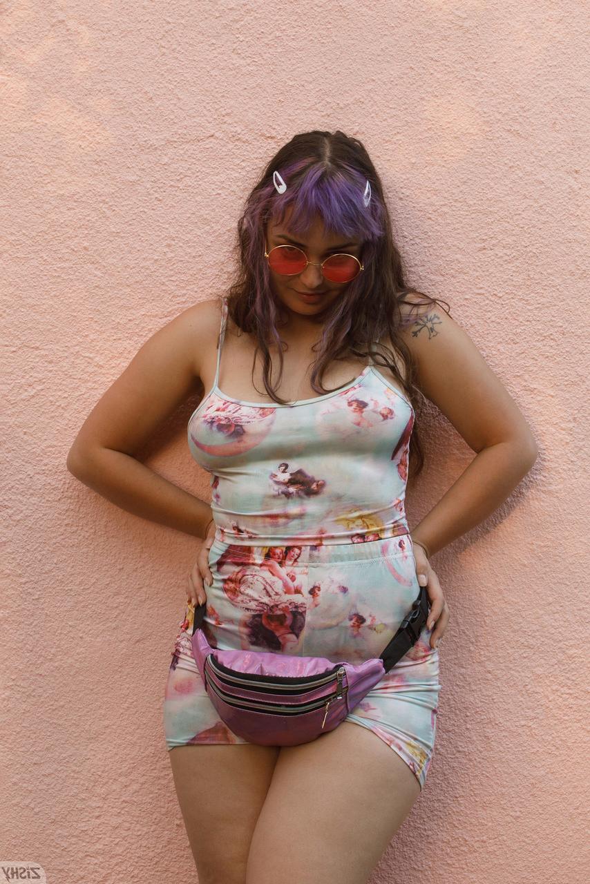 13P Purple haired hippie fatty Bubble Butt Venus flaunts her big tits in a solo