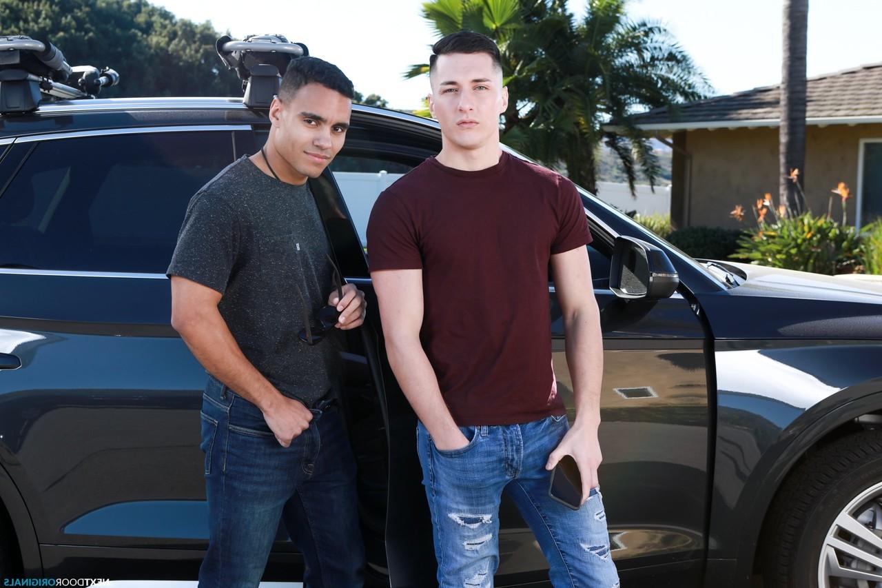 20P Sexy amateur gays Anthony Moore and Tristan Hunter kiss and fuck each other