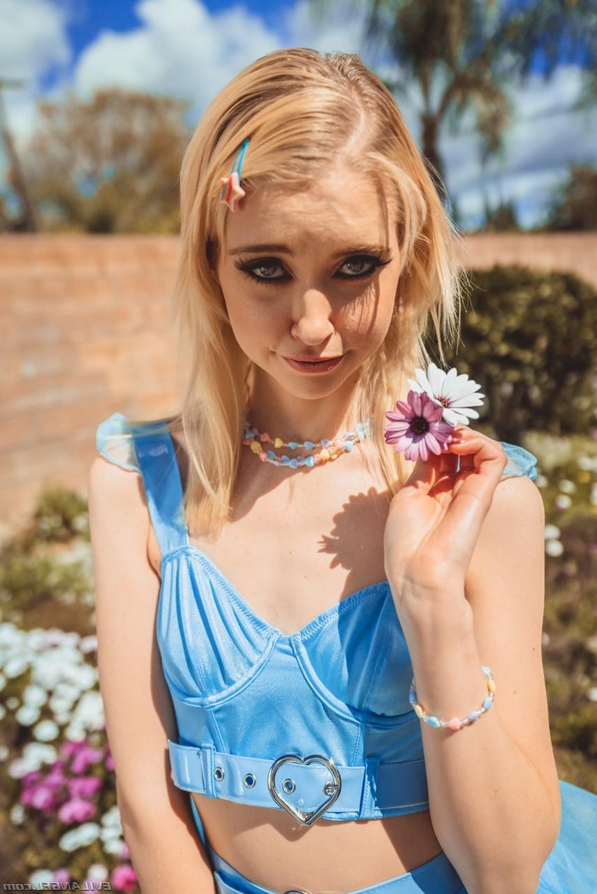 15P Young looking blonde princess Chloe Cherry wraps her lips around a BBC