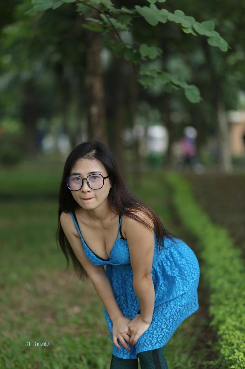 20P Gorgeous Asian model Elena posing in her cute blue dress in public