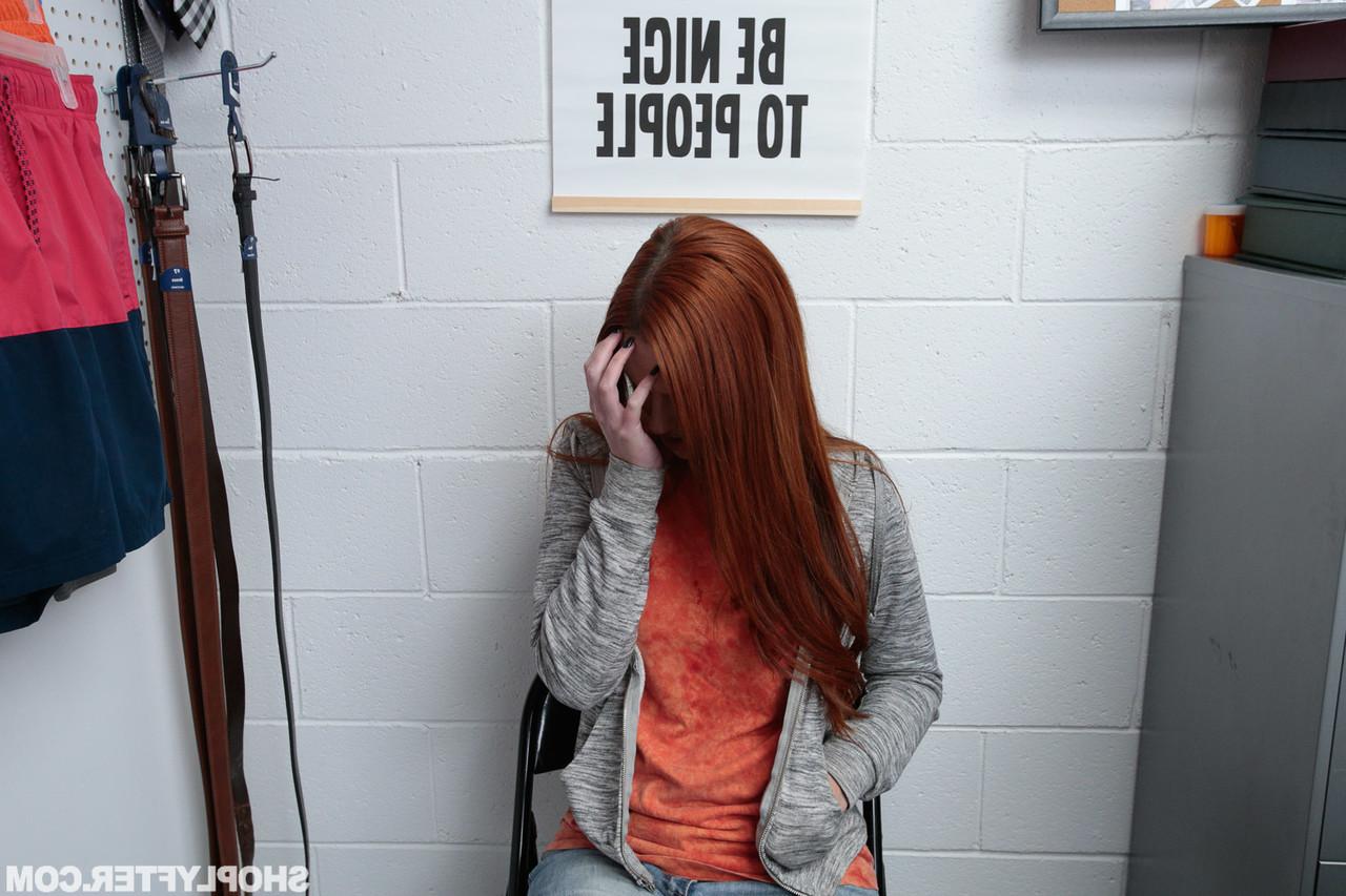 20P Tall redheaded thief Scarlett Mae gets her mouth & pussy slammed