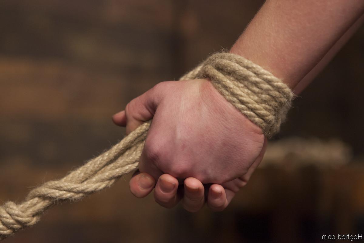 20P Hogtied Dahlia Sky, Sgt Major