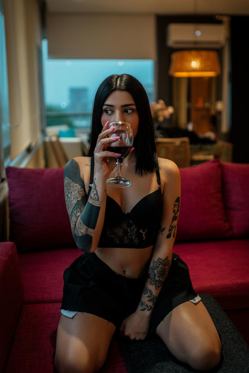 14P Tattooed babe Mili Pie does a hot tease wearing sexy lingerie & boots